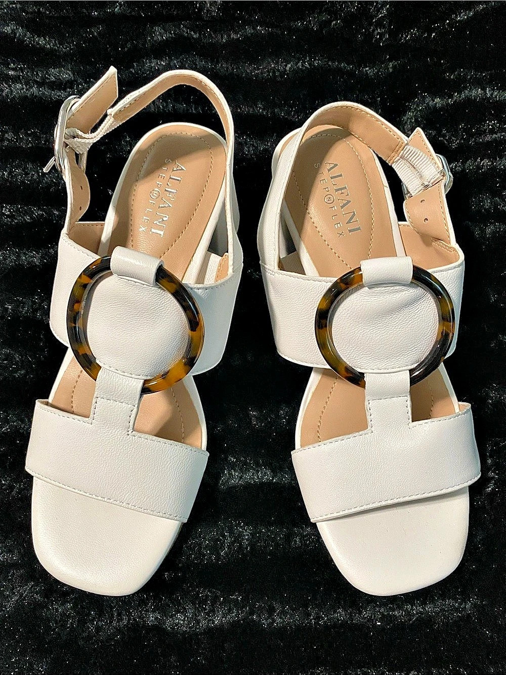 ALFANI Leather Ring Accent Heeled Sandals in White US 5M